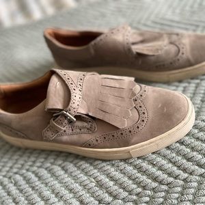 Frye Loafers Size 10 grey, scallop detail